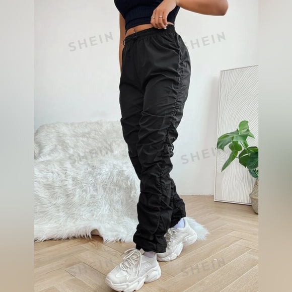 Drawstring Waist Ruched Pants 🖤 - Picture 4 of 5